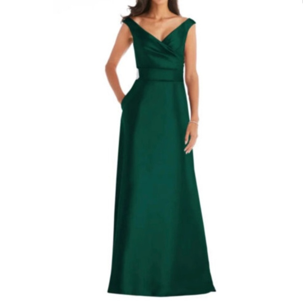 Alfred‎ Sung Hunter Green Off-the-Shoulder Cuff Trumpet Gown, Front Slit D760 18